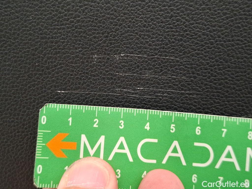  Volkswagen  Golf  VOLKSWAGEN / 2020 / 5P / Berline 2.0 TDI SCR 115 DSG7 Life Busi #37