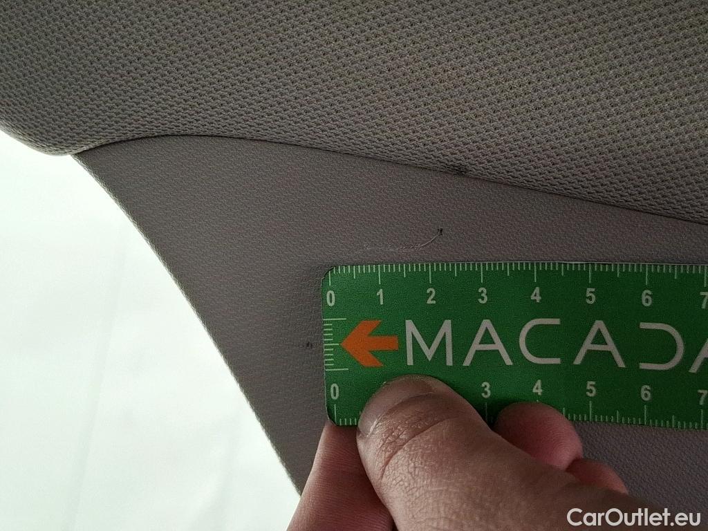  Volkswagen  Golf  VOLKSWAGEN / 2020 / 5P / Berline 2.0 TDI SCR 115 DSG7 Life Busi #27