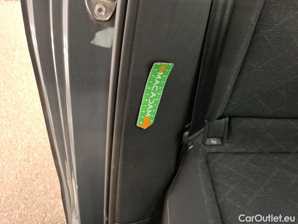  Volkswagen  Golf  VOLKSWAGEN / 2020 / 5P / Berline 2.0 TDI SCR 115 DSG7 Life Busi #42