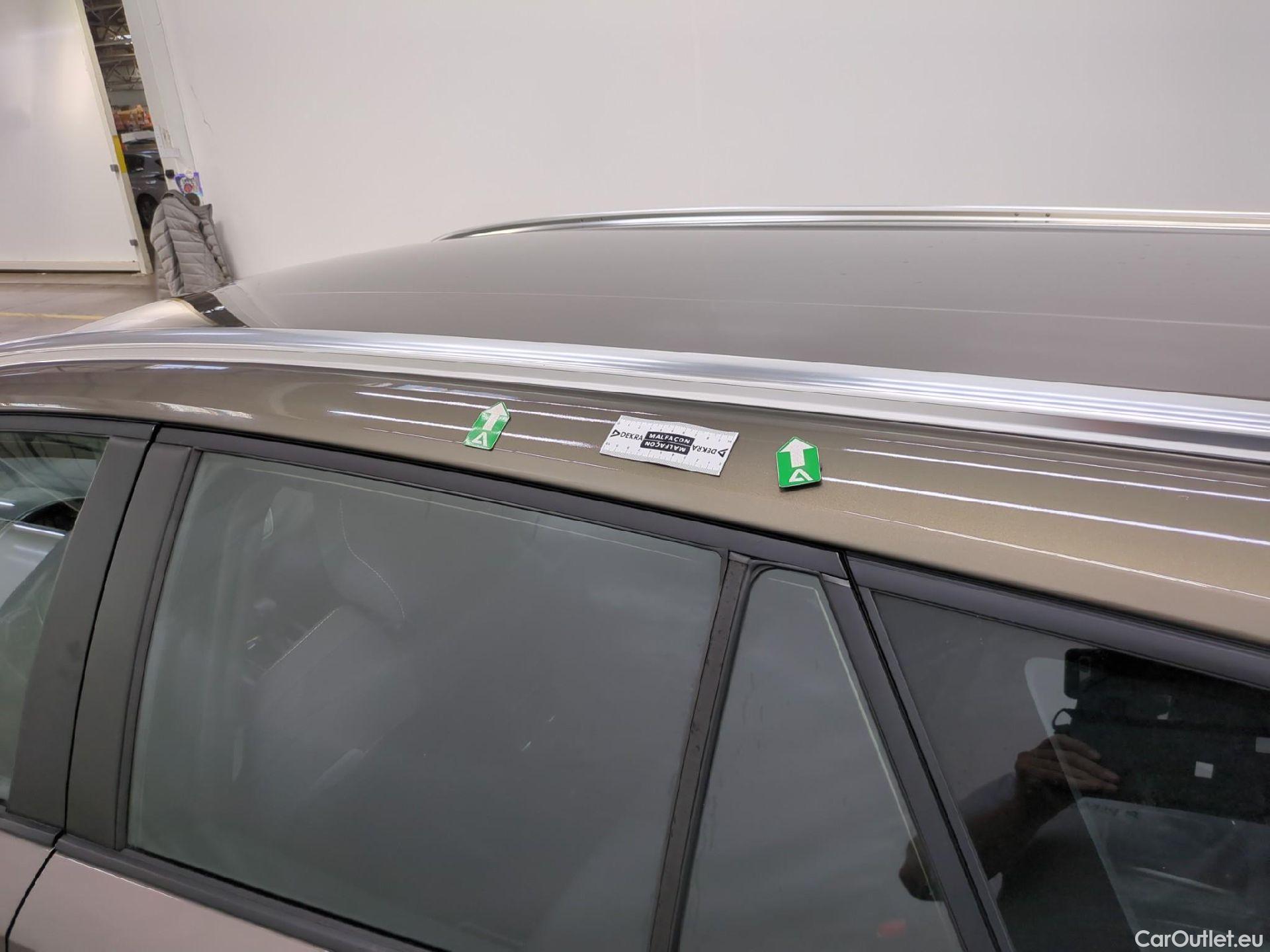  Toyota  Corolla TOYOTA  Touring Sports / 2018 / 5P / Break Hybride 122h Dynamic Business Stage Acad #40