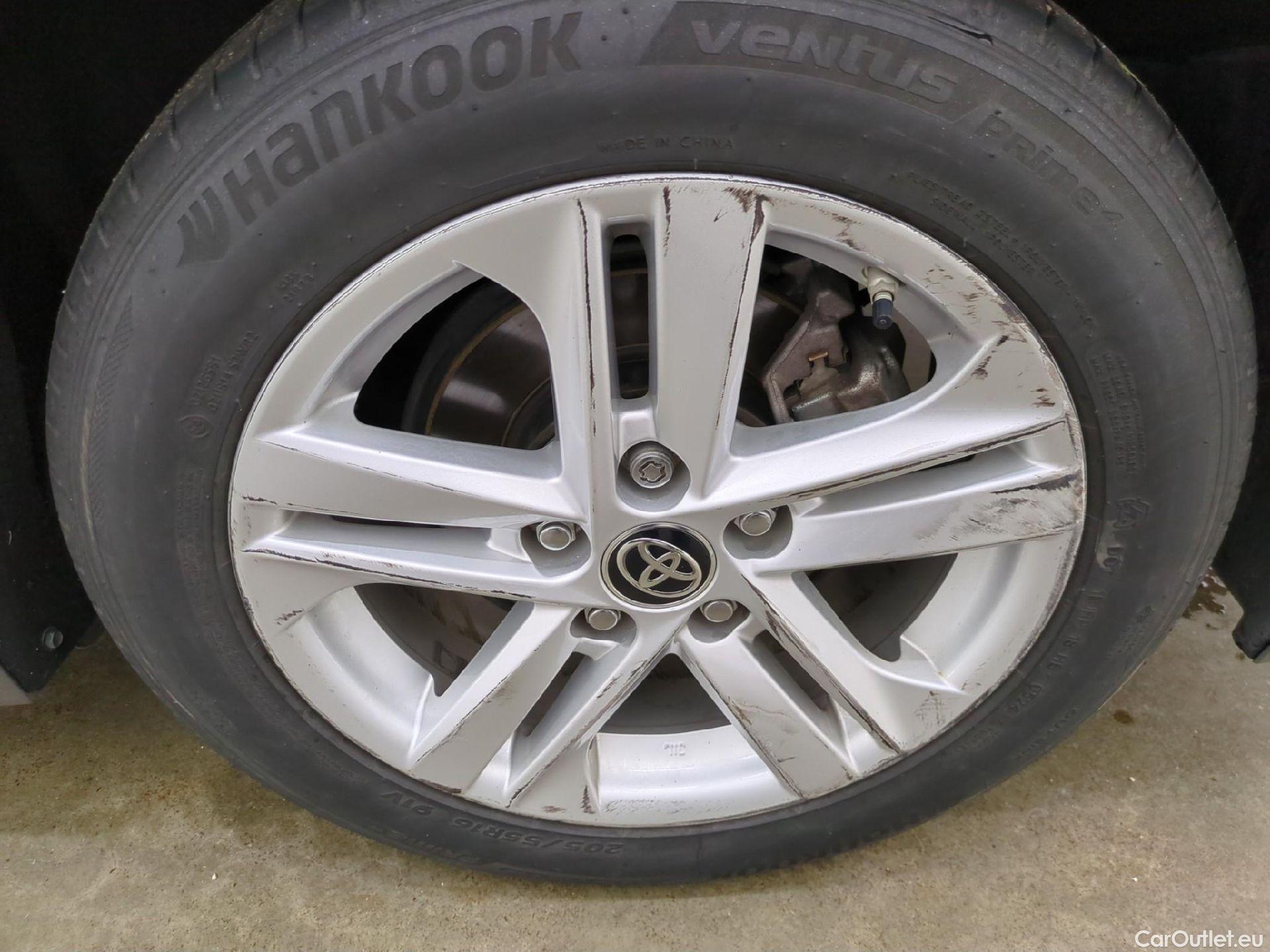  Toyota  Corolla TOYOTA  Touring Sports / 2018 / 5P / Break Hybride 122h Dynamic Business Stage Acad #18