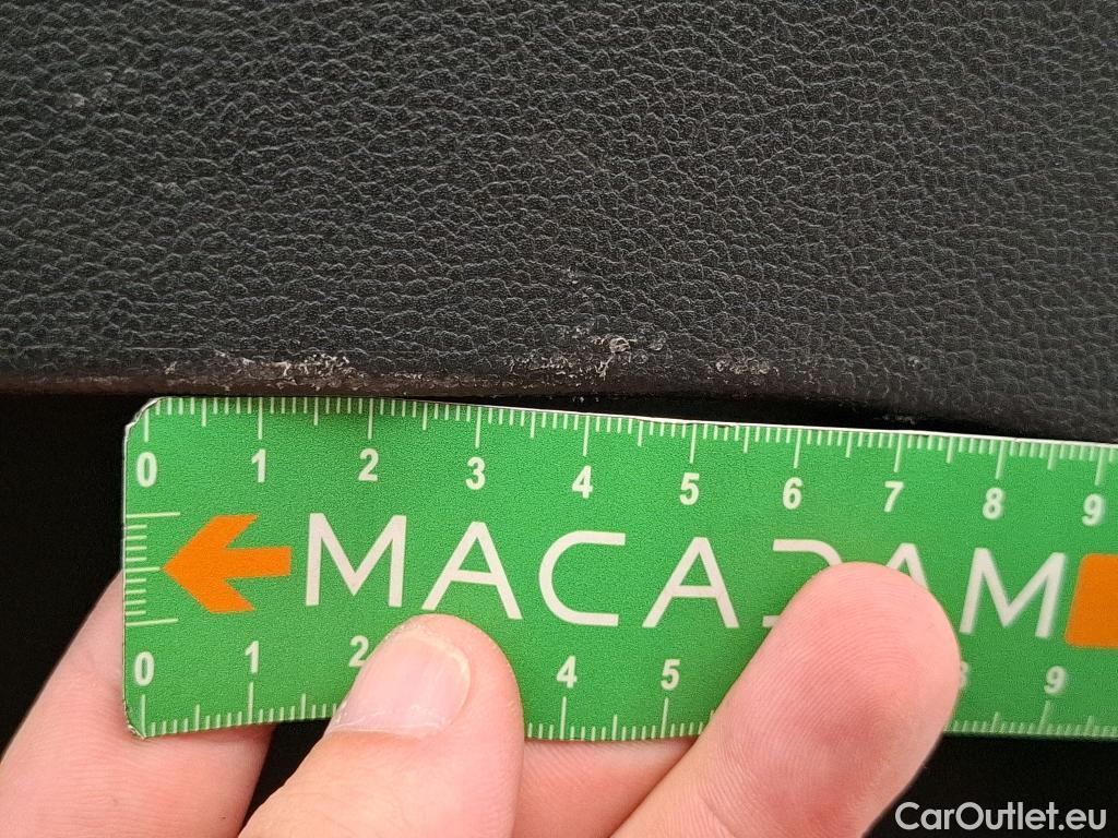  Volkswagen  Golf  VOLKSWAGEN / 2020 / 5P / Berline 2.0 TDI SCR 115 DSG7 Life Busi #32