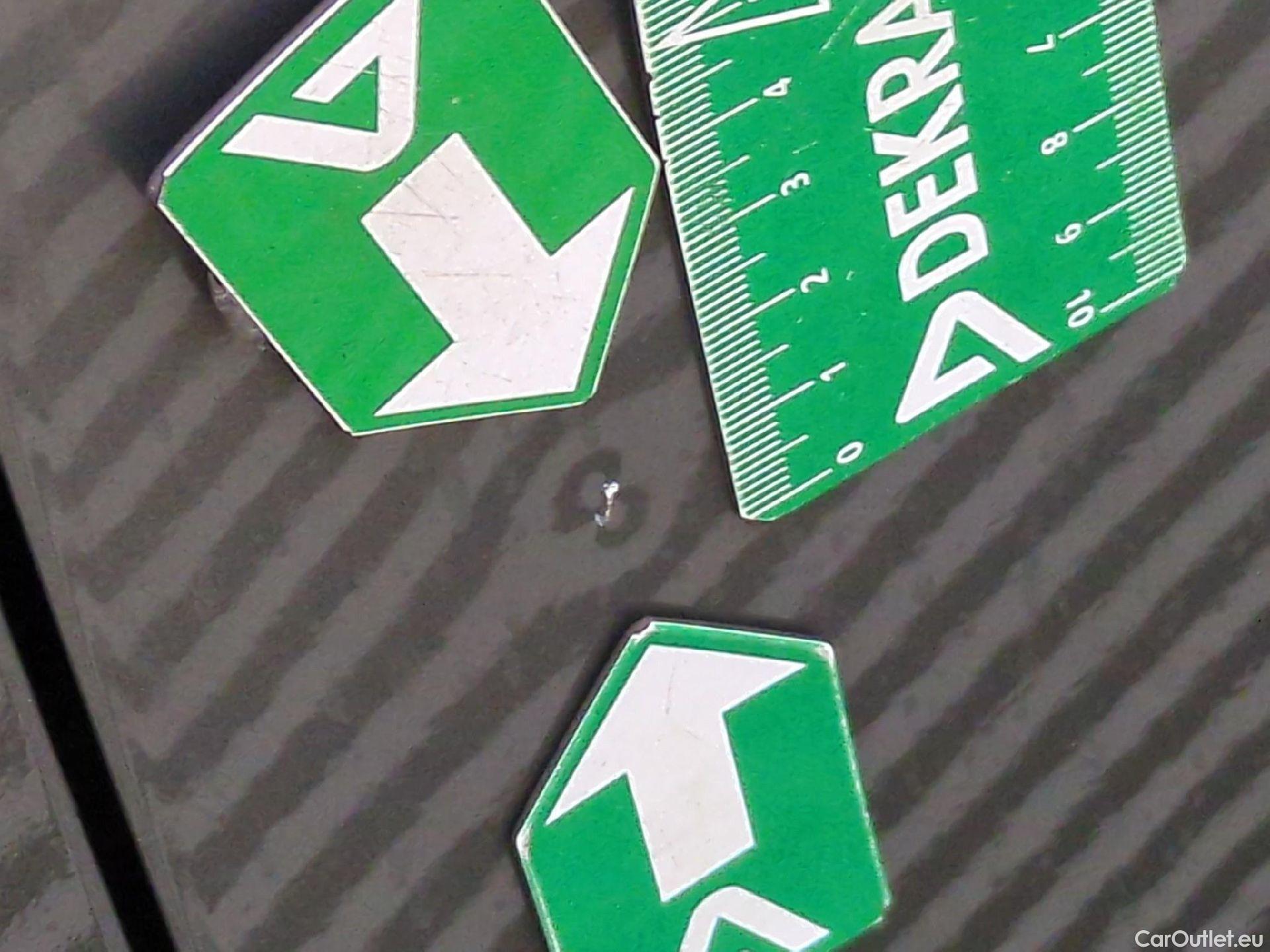  Toyota  Corolla TOYOTA  Touring Sports / 2018 / 5P / Break Hybride 122h Dynamic Business Stage Acad #33