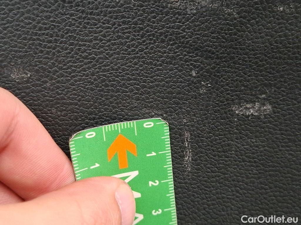  Volkswagen  Golf  VOLKSWAGEN / 2020 / 5P / Berline 2.0 TDI SCR 115 DSG7 Life Busi #34