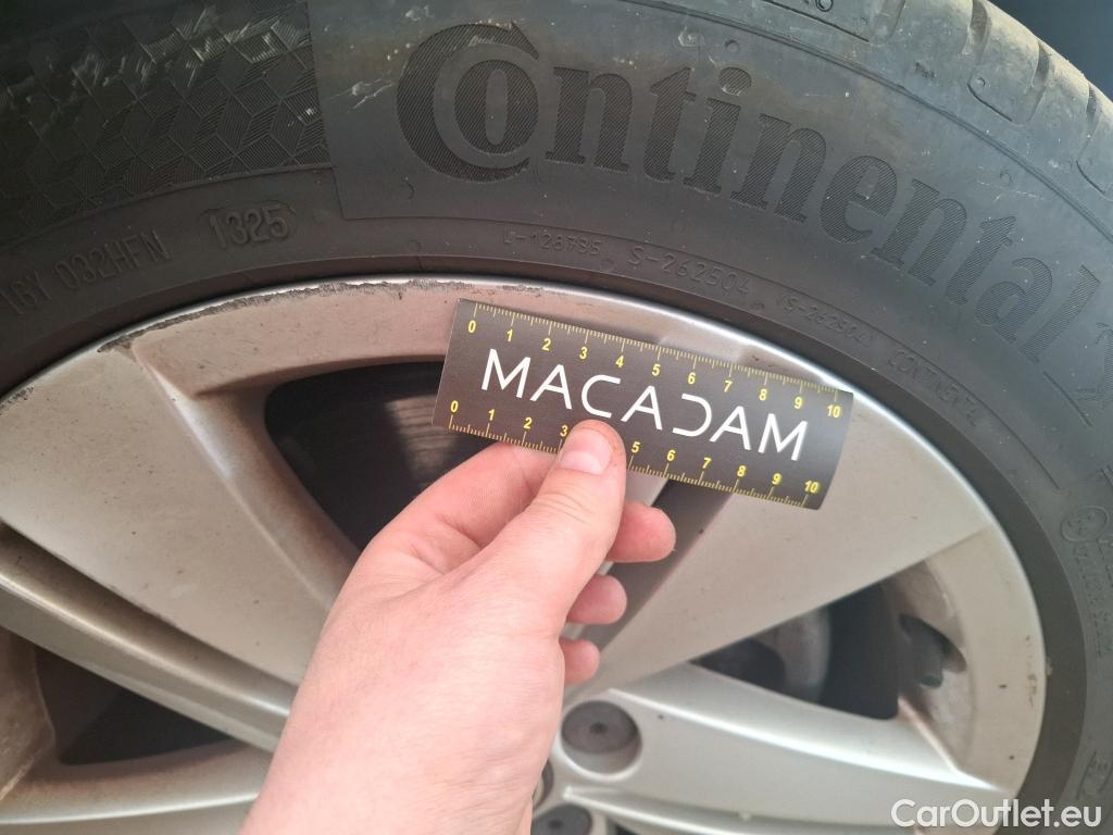  Volkswagen  Golf  VOLKSWAGEN / 2020 / 5P / Berline 1.5 eTSI OPF 150 DSG7 Life 1st #73