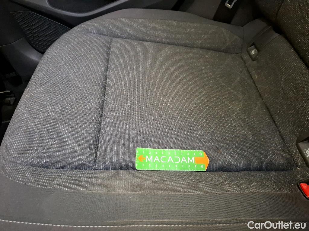  Volkswagen  Golf  VOLKSWAGEN / 2020 / 5P / Berline 2.0 TDI SCR 115 DSG7 Life Busi #51