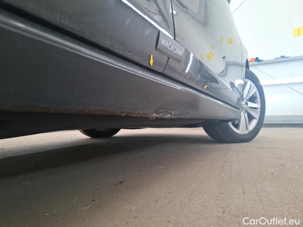  Volkswagen  Golf  VOLKSWAGEN / 2020 / 5P / Berline 1.5 eTSI OPF 150 DSG7 Life 1st #14