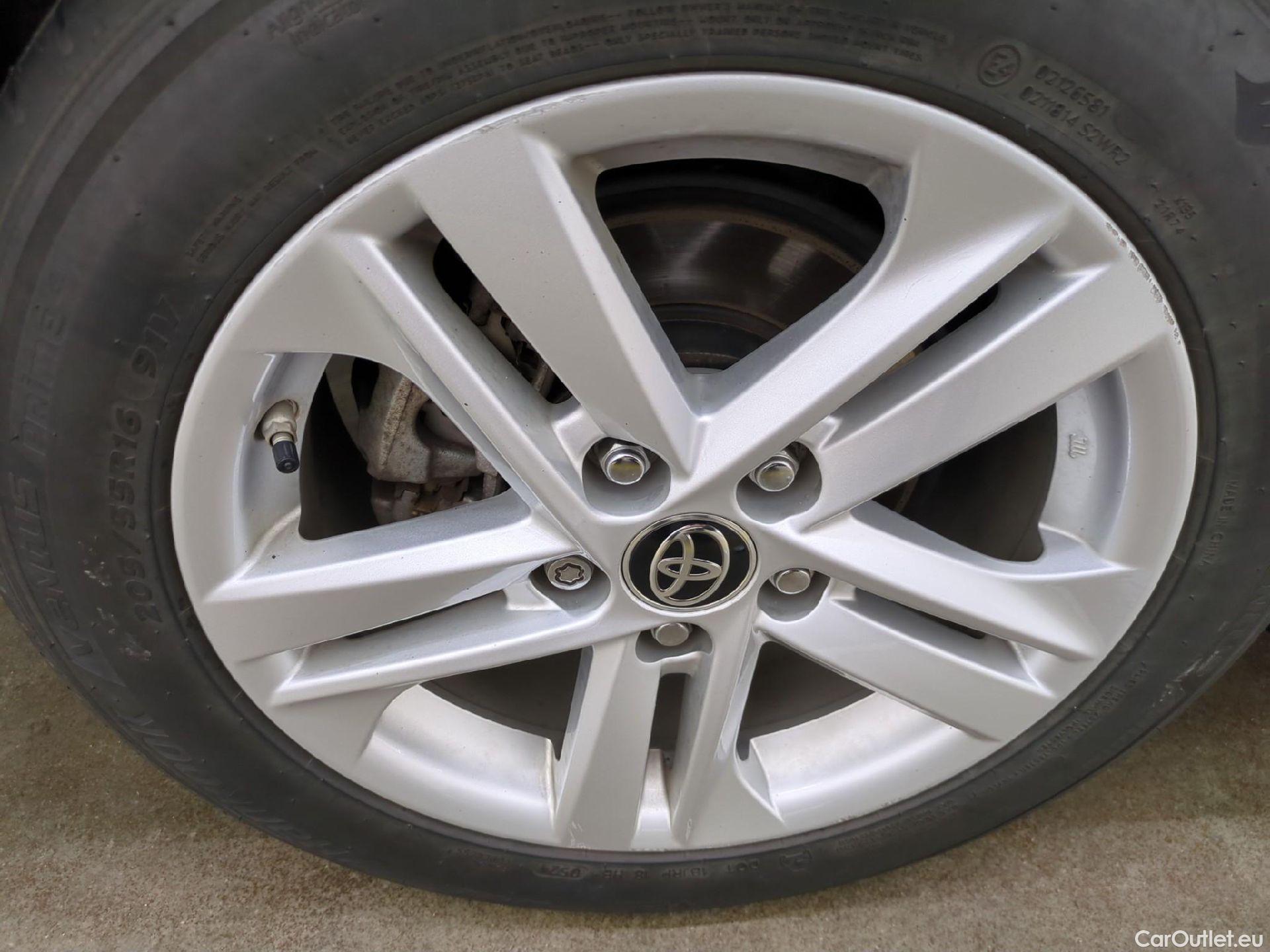  Toyota  Corolla TOYOTA  Touring Sports / 2018 / 5P / Break Hybride 122h Dynamic Business Stage Acad #21