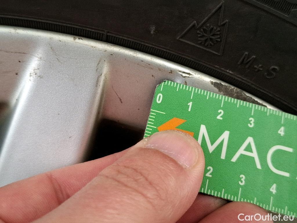  Volkswagen  Golf  VOLKSWAGEN / 2020 / 5P / Berline 2.0 TDI SCR 115 DSG7 Life Busi #61