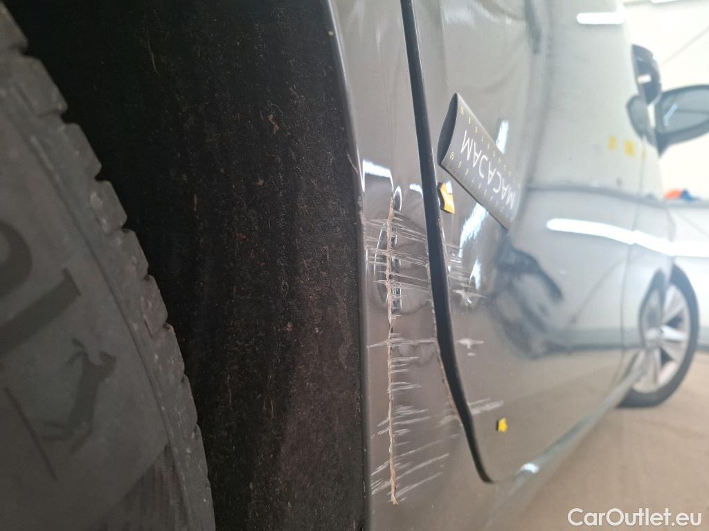  Volkswagen  Golf  VOLKSWAGEN / 2020 / 5P / Berline 1.5 eTSI OPF 150 DSG7 Life 1st #33