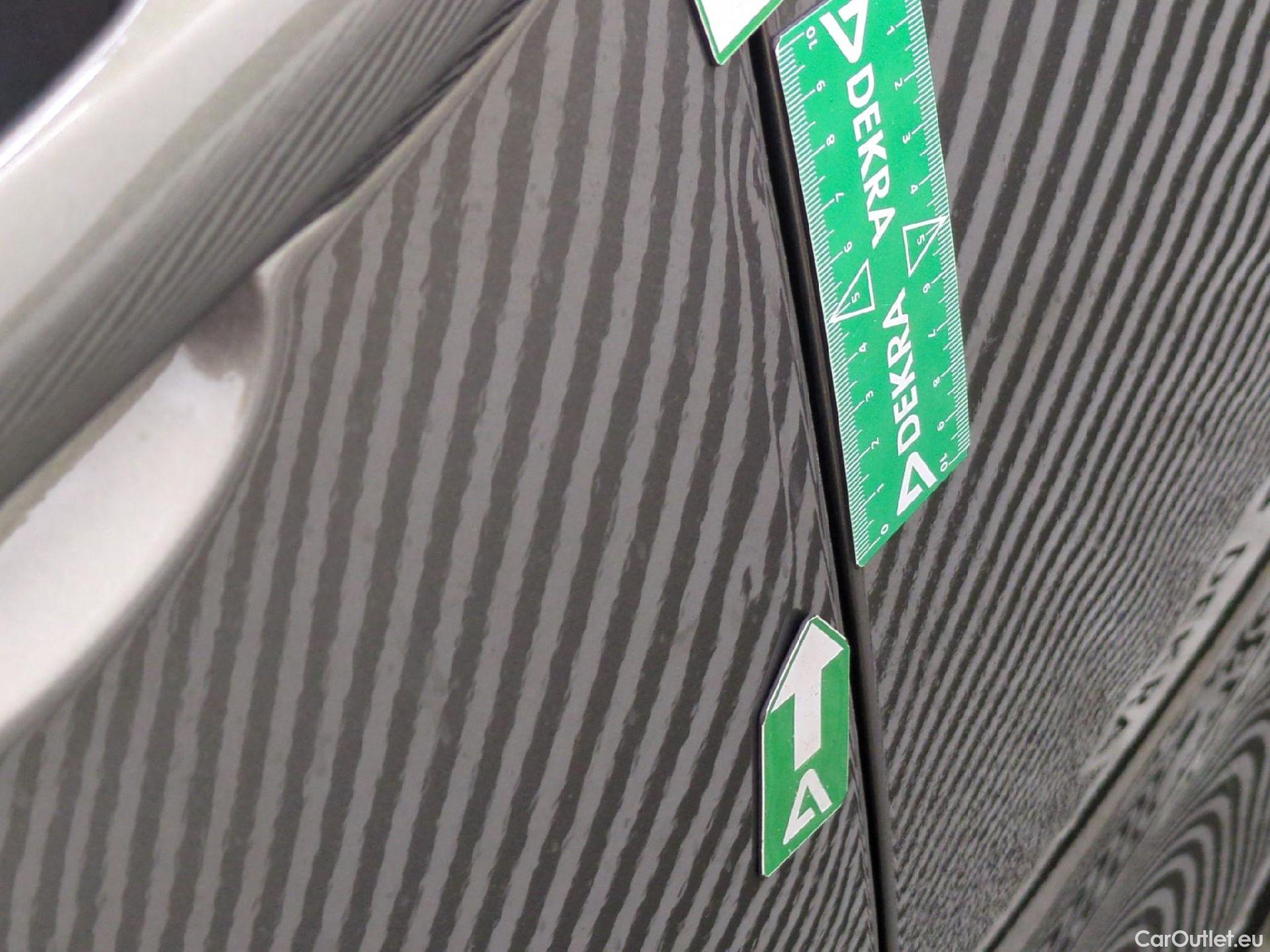  Toyota  Corolla TOYOTA  Touring Sports / 2018 / 5P / Break Hybride 122h Dynamic Business Stage Acad #34