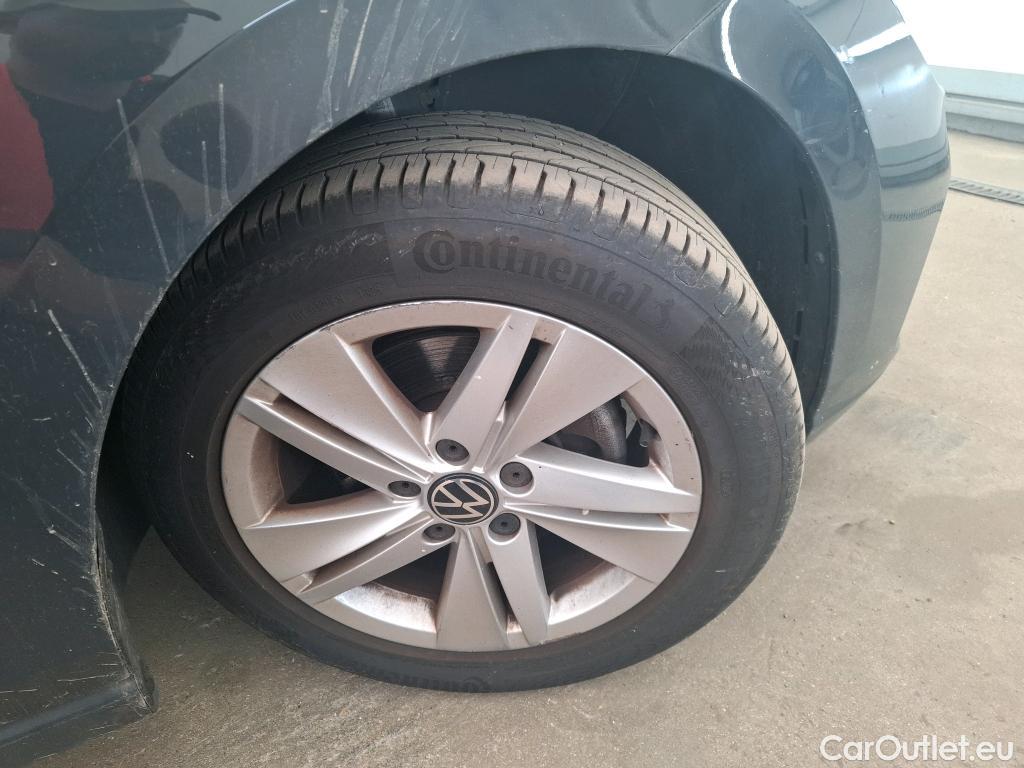  Volkswagen  Golf  VOLKSWAGEN / 2020 / 5P / Berline 1.5 eTSI OPF 150 DSG7 Life 1st #69