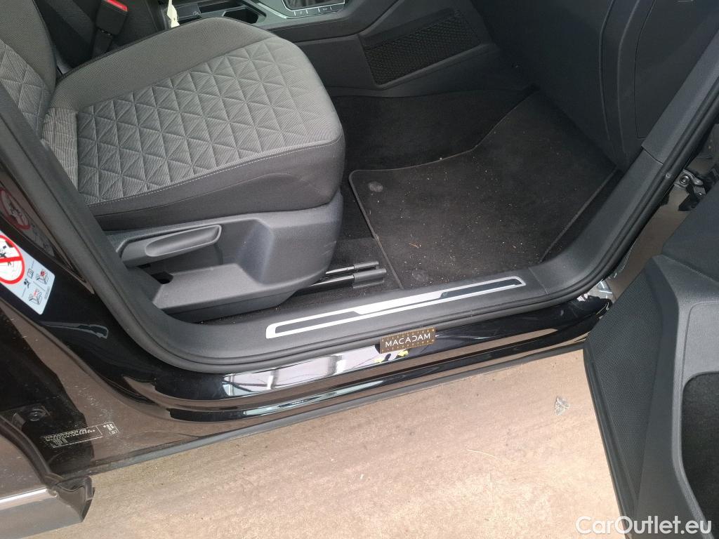  Volkswagen  Tiguan VOLKSWAGEN  / 2020 / 5P / SUV 2.0 TDI 150 DSG7 Life Business #10