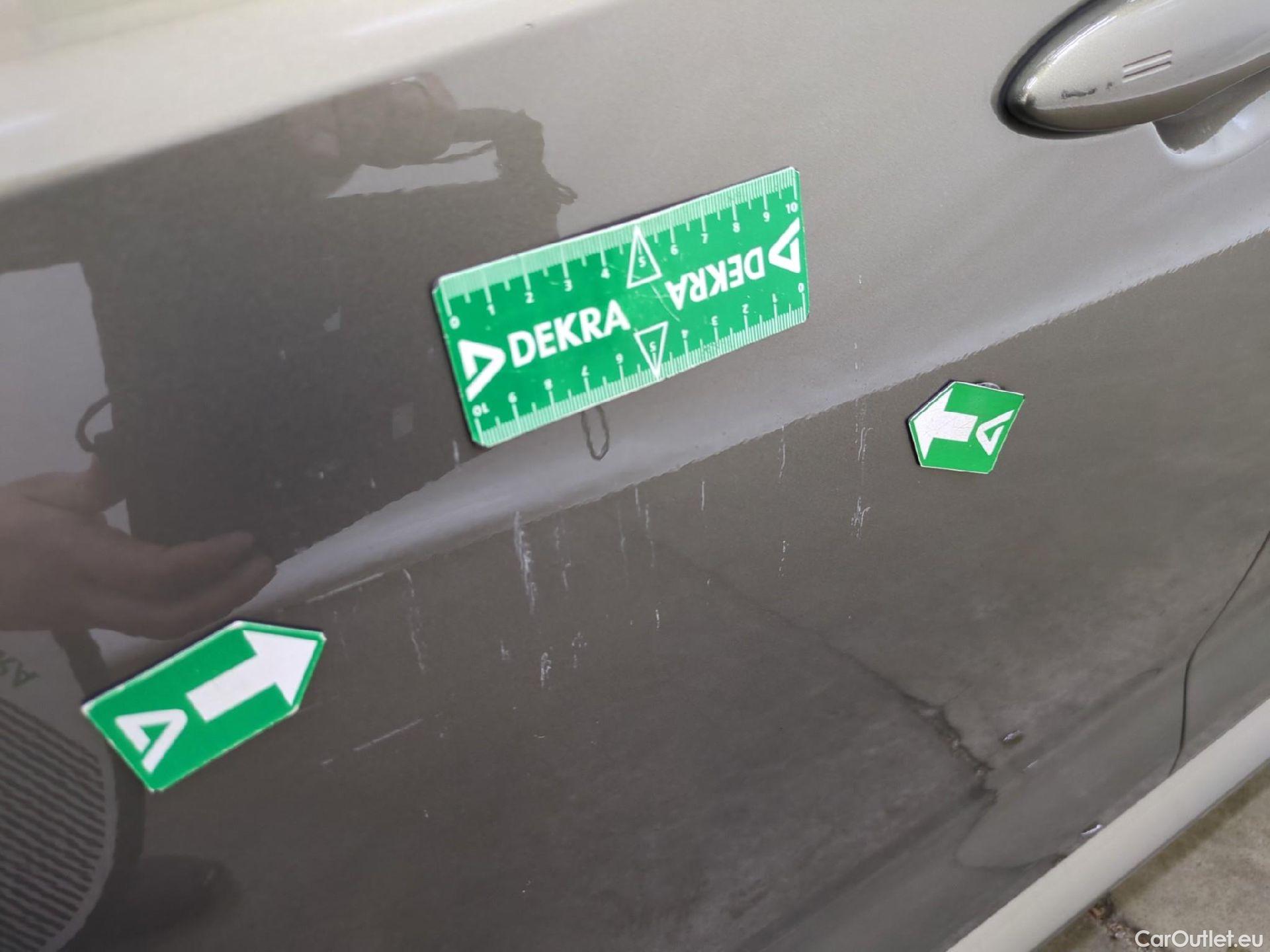  Toyota  Corolla TOYOTA  Touring Sports / 2018 / 5P / Break Hybride 122h Dynamic Business Stage Acad #35