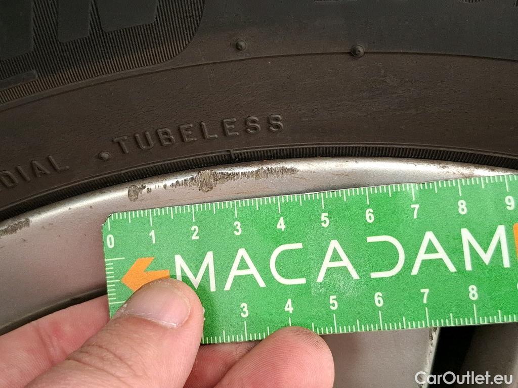  Volkswagen  Golf  VOLKSWAGEN / 2020 / 5P / Berline 2.0 TDI SCR 115 DSG7 Life Busi #64