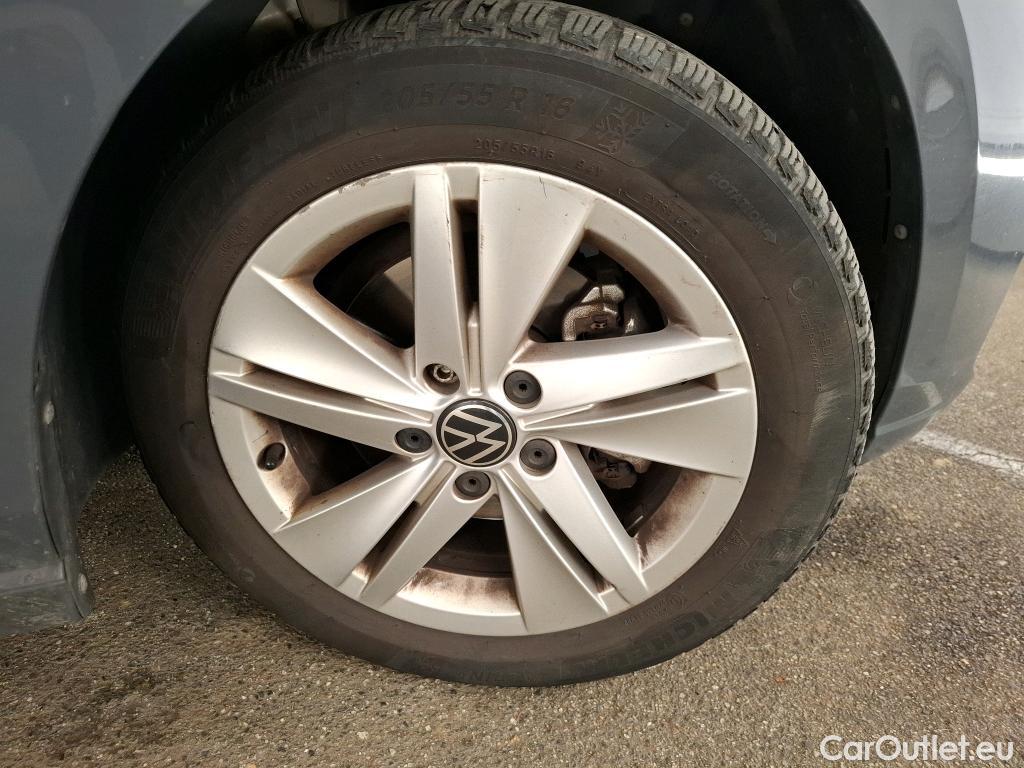  Volkswagen  Golf  VOLKSWAGEN / 2020 / 5P / Berline 2.0 TDI SCR 115 DSG7 Life Busi #63