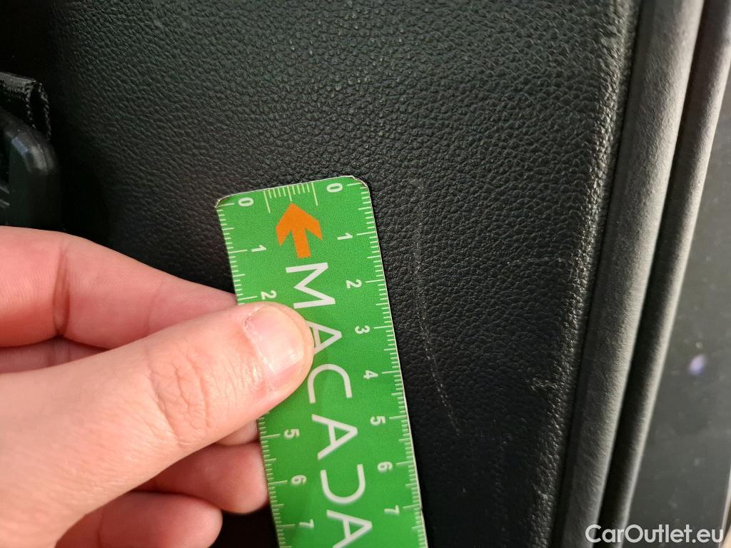  Volkswagen  Golf  VOLKSWAGEN / 2020 / 5P / Berline 2.0 TDI SCR 115 DSG7 Life Busi #40