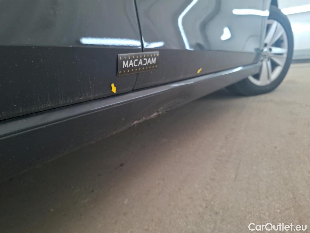  Volkswagen  Golf  VOLKSWAGEN / 2020 / 5P / Berline 1.5 eTSI OPF 150 DSG7 Life 1st #13