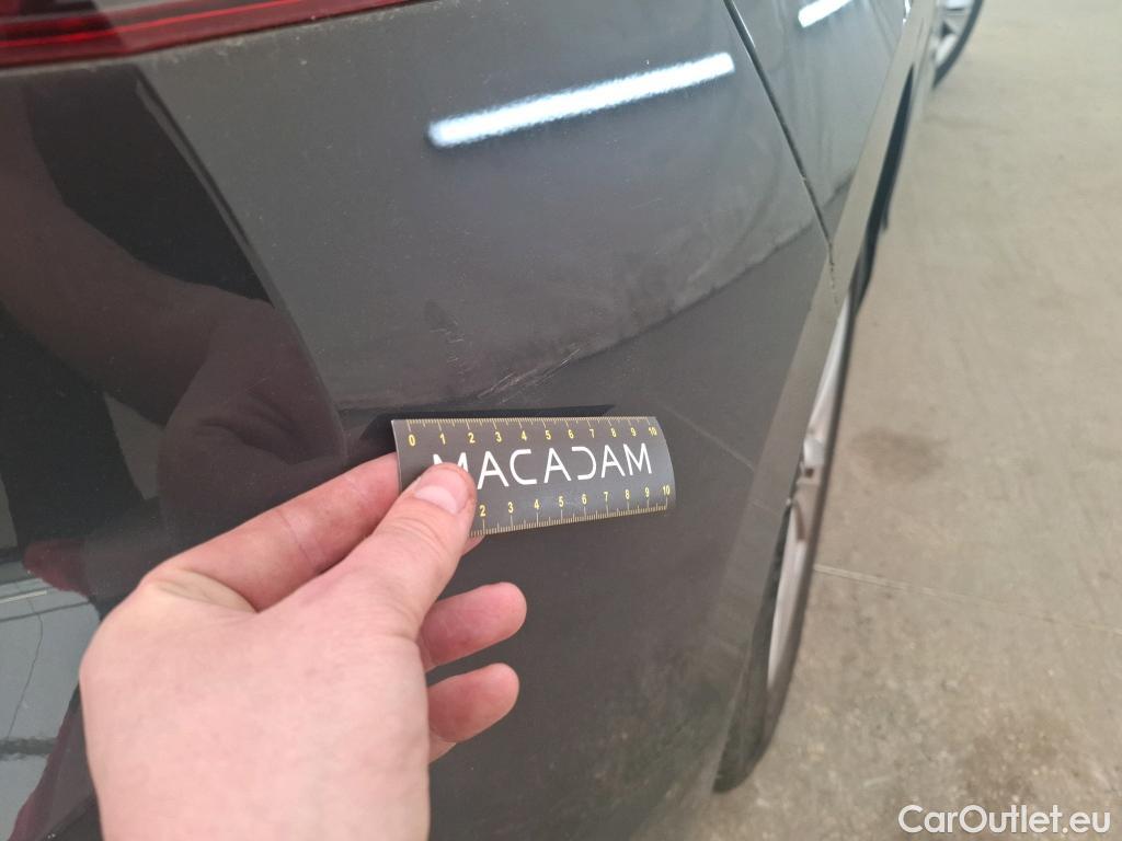  Volkswagen  Golf  VOLKSWAGEN / 2020 / 5P / Berline 1.5 eTSI OPF 150 DSG7 Life 1st #59