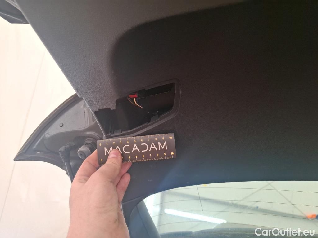  Volkswagen  Golf  VOLKSWAGEN / 2020 / 5P / Berline 1.5 eTSI OPF 150 DSG7 Life 1st #90