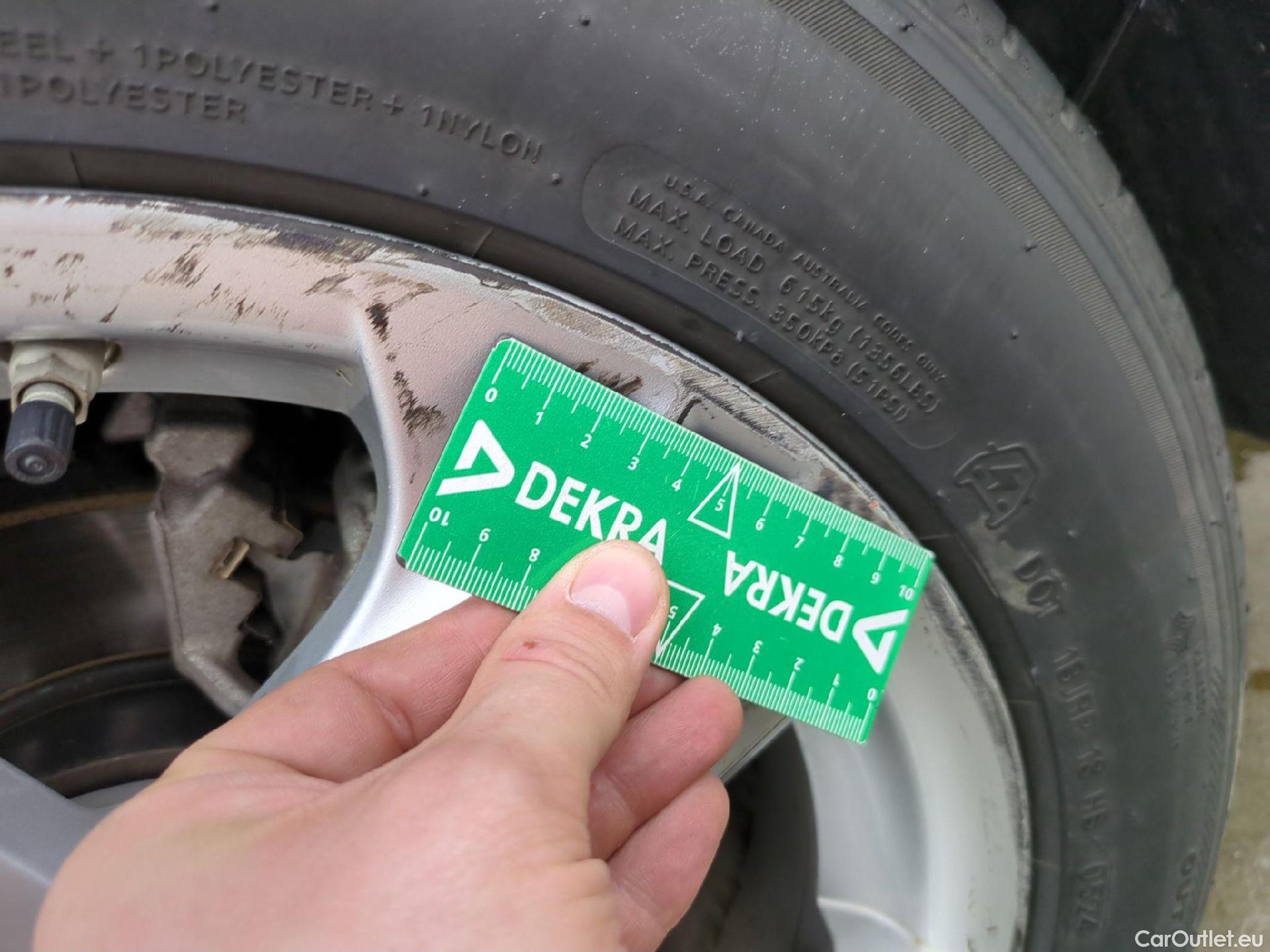  Toyota  Corolla TOYOTA  Touring Sports / 2018 / 5P / Break Hybride 122h Dynamic Business Stage Acad #14