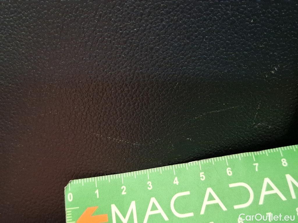  Volkswagen  Golf  VOLKSWAGEN / 2020 / 5P / Berline 2.0 TDI SCR 115 DSG7 Life Busi #43