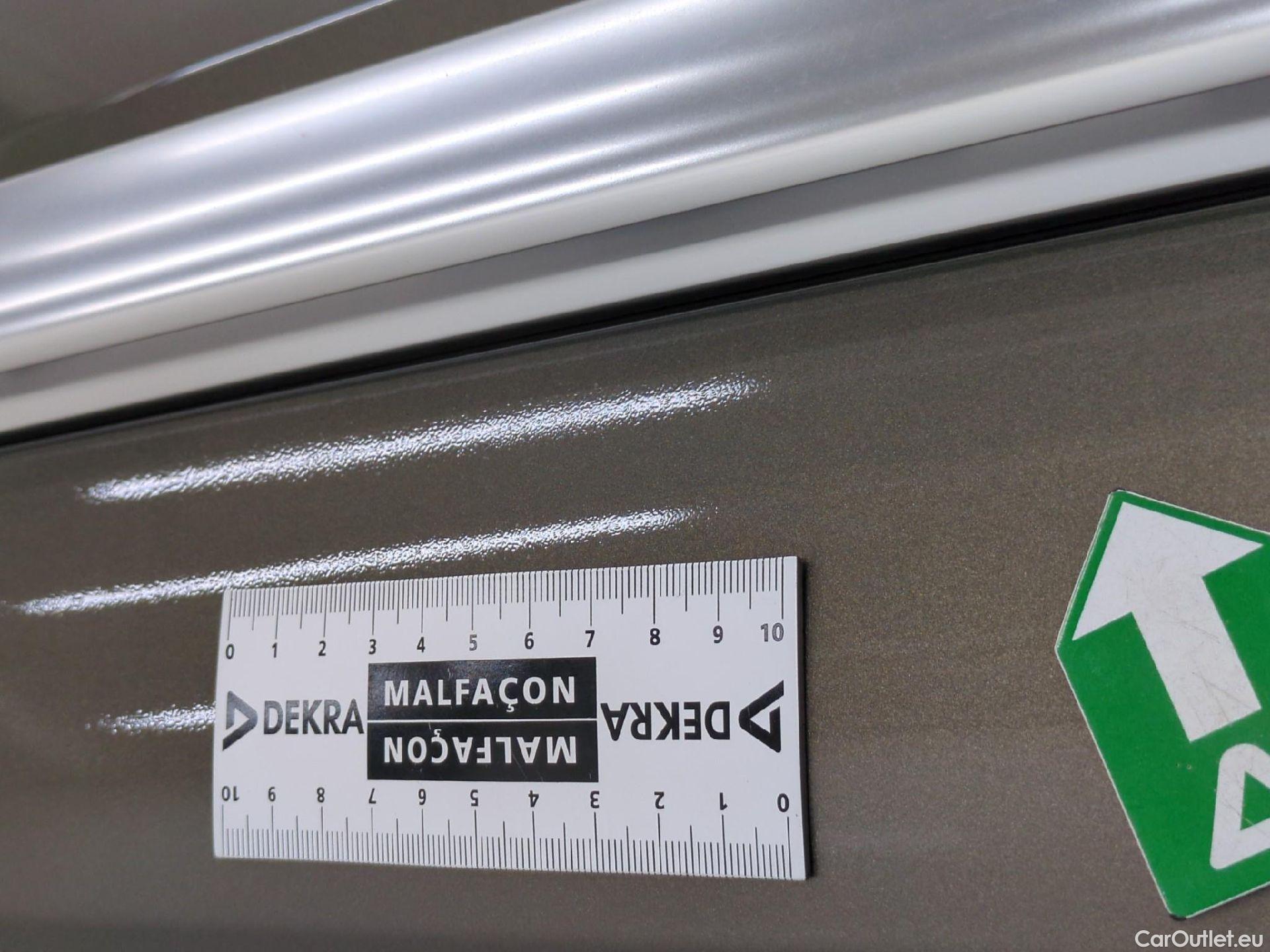  Toyota  Corolla TOYOTA  Touring Sports / 2018 / 5P / Break Hybride 122h Dynamic Business Stage Acad #41