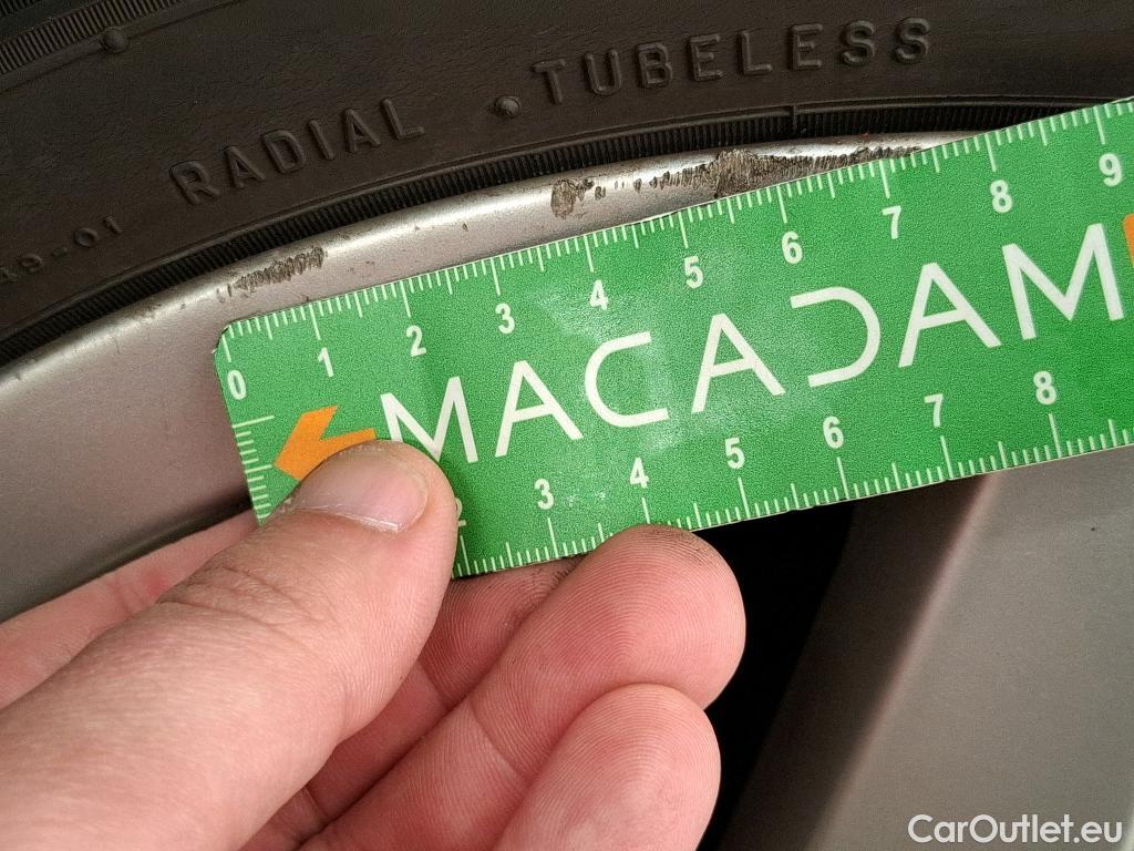  Volkswagen  Golf  VOLKSWAGEN / 2020 / 5P / Berline 2.0 TDI SCR 115 DSG7 Life Busi #65