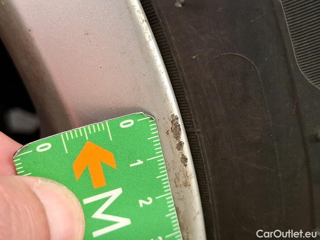  Volkswagen  Golf  VOLKSWAGEN / 2020 / 5P / Berline 2.0 TDI SCR 115 DSG7 Life Busi #58