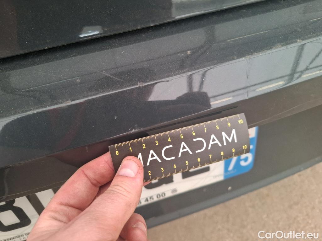  Volkswagen  Golf  VOLKSWAGEN / 2020 / 5P / Berline 1.5 eTSI OPF 150 DSG7 Life 1st #52