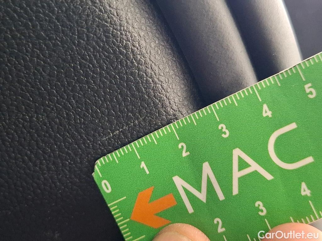  Volkswagen  Golf  VOLKSWAGEN / 2020 / 5P / Berline 2.0 TDI SCR 115 DSG7 Life Busi #88