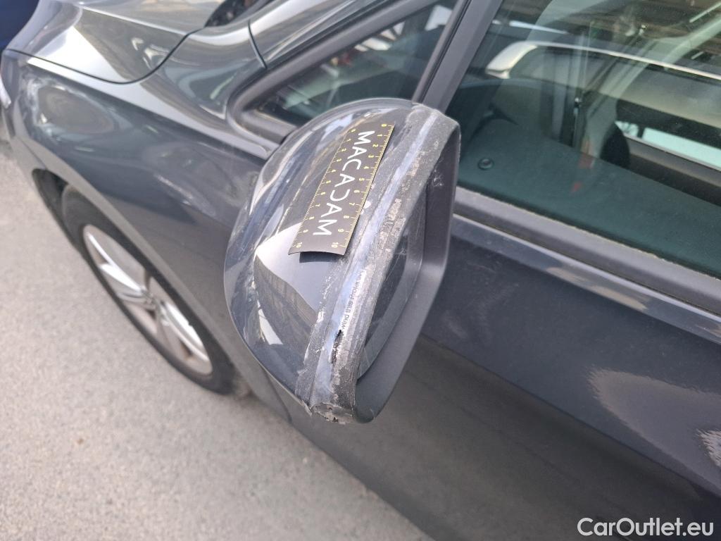  Volkswagen  Golf  VOLKSWAGEN / 2020 / 5P / Berline 1.5 eTSI OPF 150 DSG7 Life 1st #61