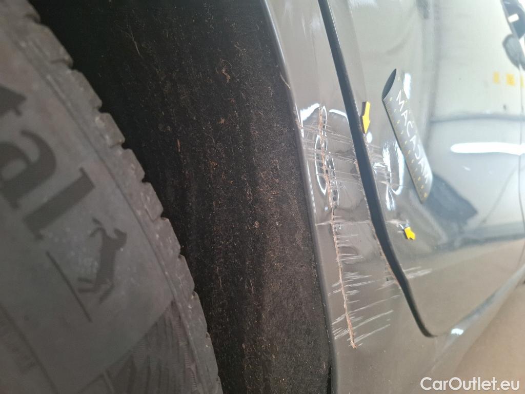  Volkswagen  Golf  VOLKSWAGEN / 2020 / 5P / Berline 1.5 eTSI OPF 150 DSG7 Life 1st #35