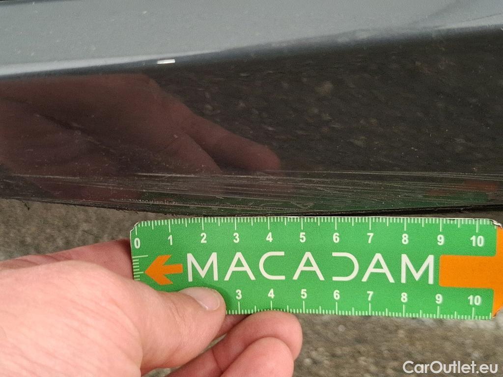  Volkswagen  Golf  VOLKSWAGEN / 2020 / 5P / Berline 2.0 TDI SCR 115 DSG7 Life Busi #3