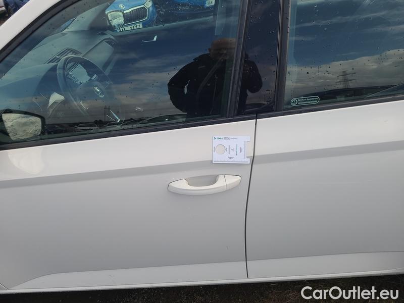  Skoda  Fabia  3 (2015)  Com 1.0TSI 81 Ambition #7