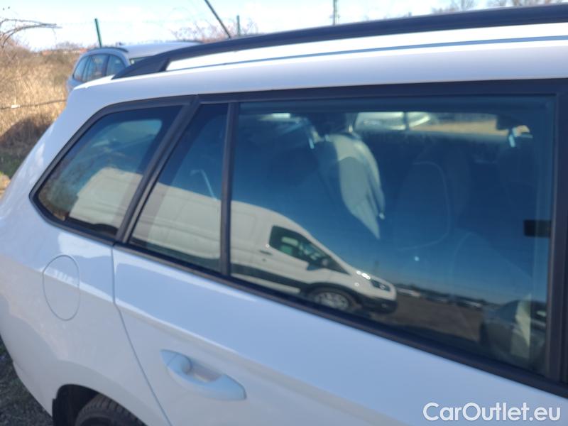  Skoda  Fabia  Combi (2015)  Com.1.0TSI 70 Style #34