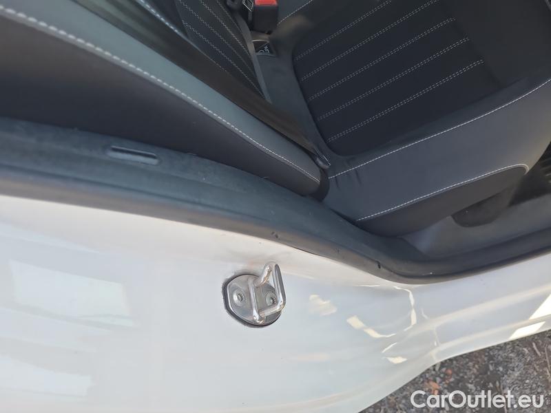  Skoda  Fabia  Combi (2015)  Com.1.0TSI 70 Style #32