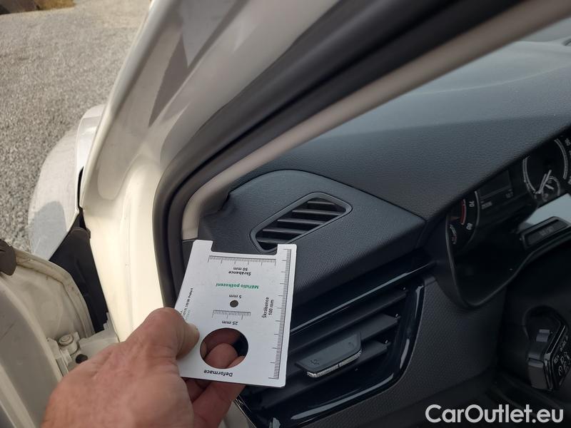  Skoda  Scala  (NW) (2019)  1.0TSI 70 Ambition #9