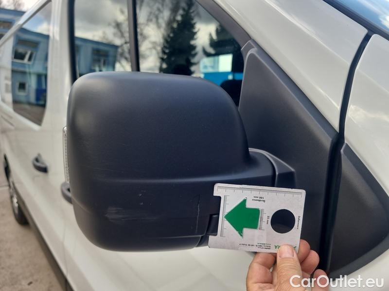  Renault  Trafic  Combi (2014) T.Combi Van dCi L2 4d #9