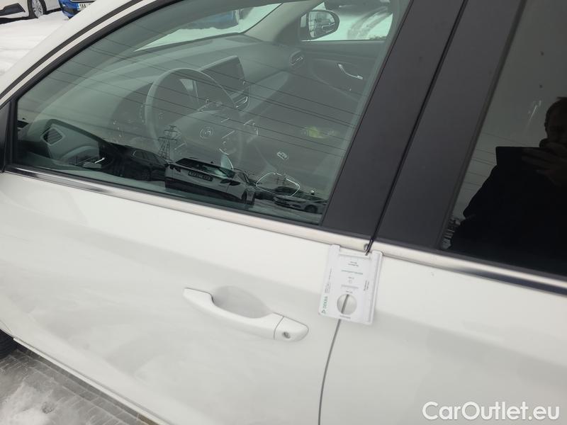  Hyundai  i30  (PD)(01.2017 ->)  1.5i Smart kombi 5d #2