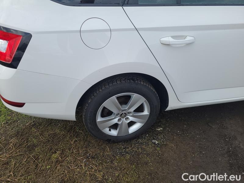  Skoda  Fabia  3 (2015)  Com 1.0TSI 81 Ambition #19