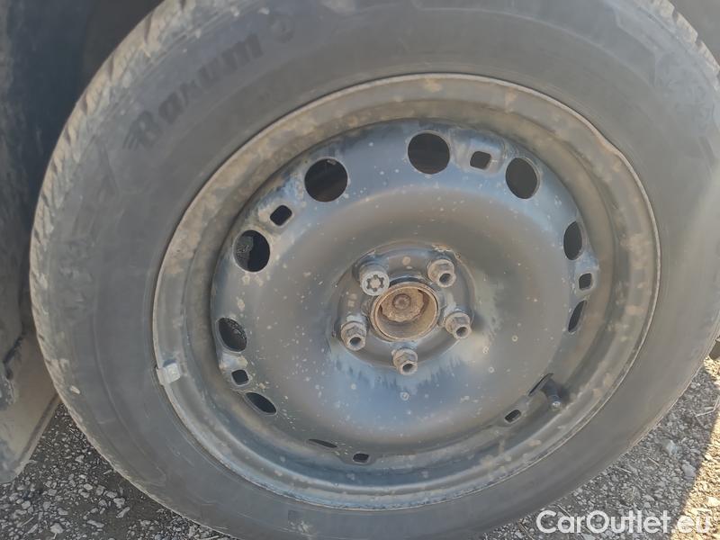  Skoda  Fabia  Combi (2015)  Com.1.0TSI 70 Style #40