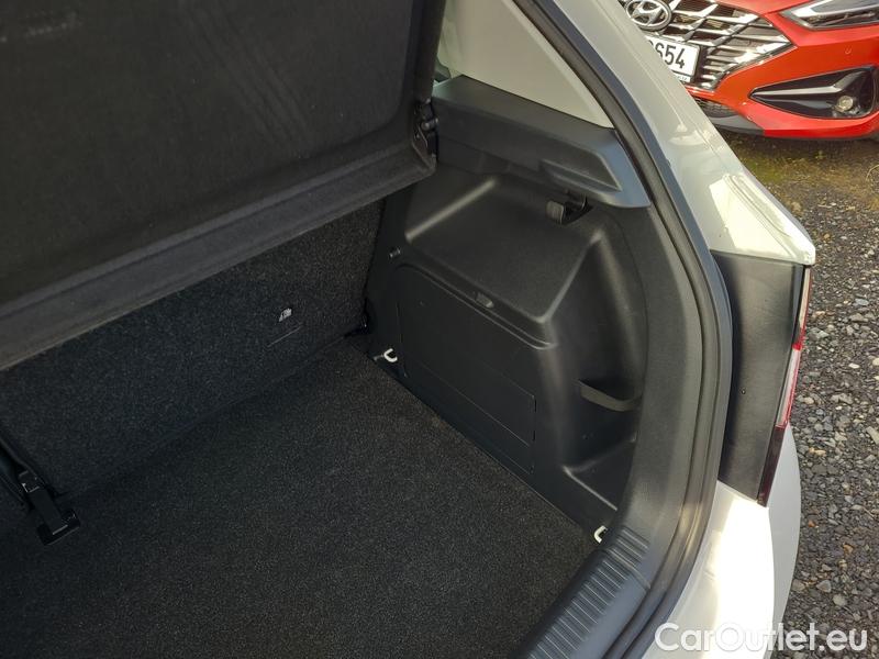  Skoda  Fabia  3 (2015)  1.0MPI 44 Active #24