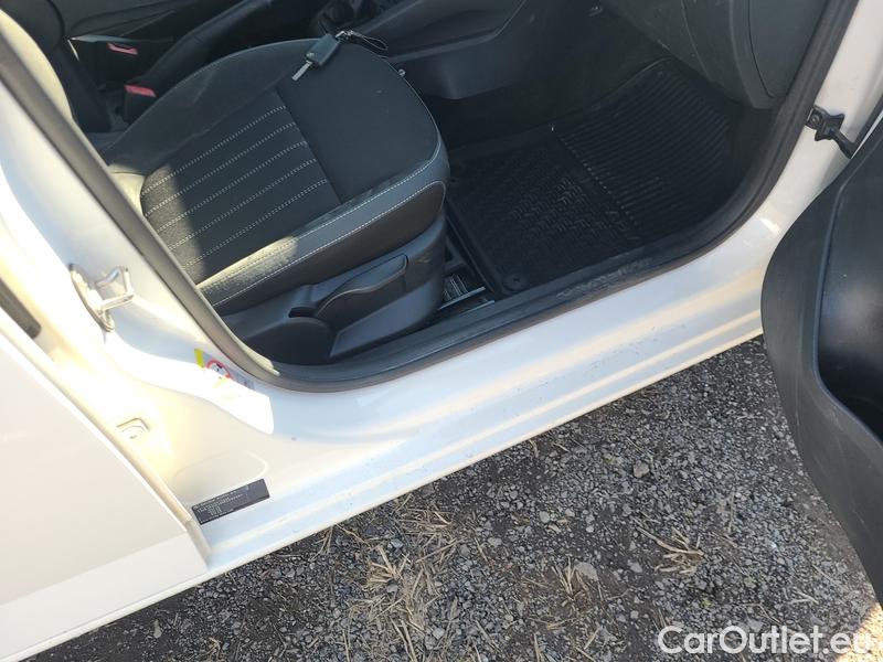  Skoda  Fabia  Combi (2015)  Com.1.0TSI 70 Style #37