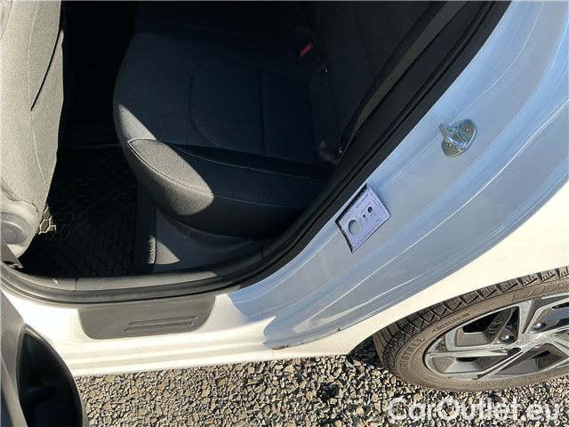  Hyundai  i30  1.5i Smart kombi 5d #12