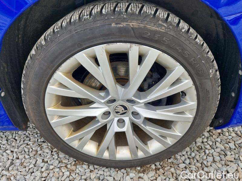  Skoda  Superb  (3V3)(2015) Supe.FL2.0TDI 110 Style #26