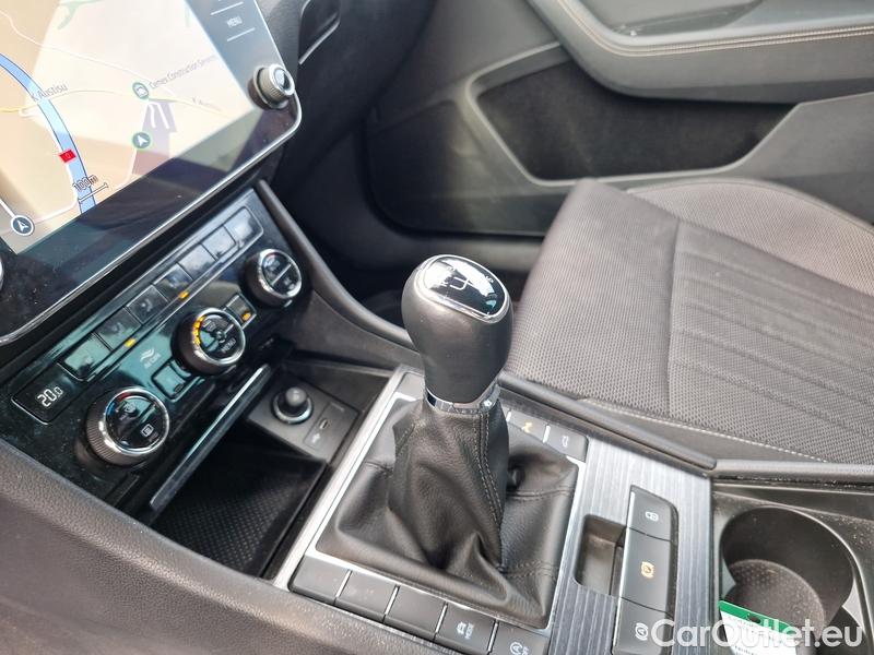  Skoda  Superb  (3V3)(2015) Supe.FL2.0TDI 110 Style #16