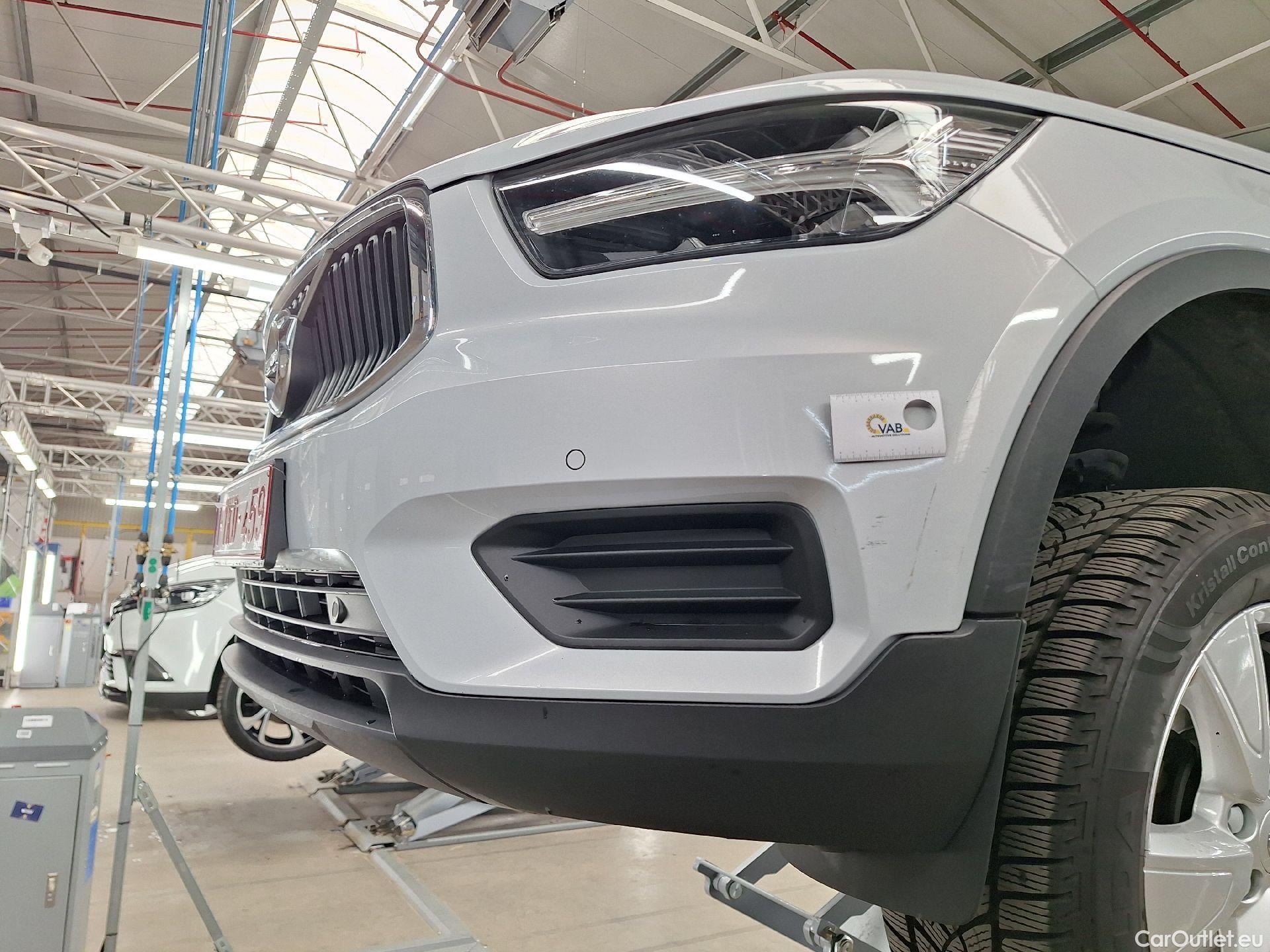  Volvo  XC 40 Volvo, XC40 '17, Volvo XC40 T2 Momentum Core 5d #16