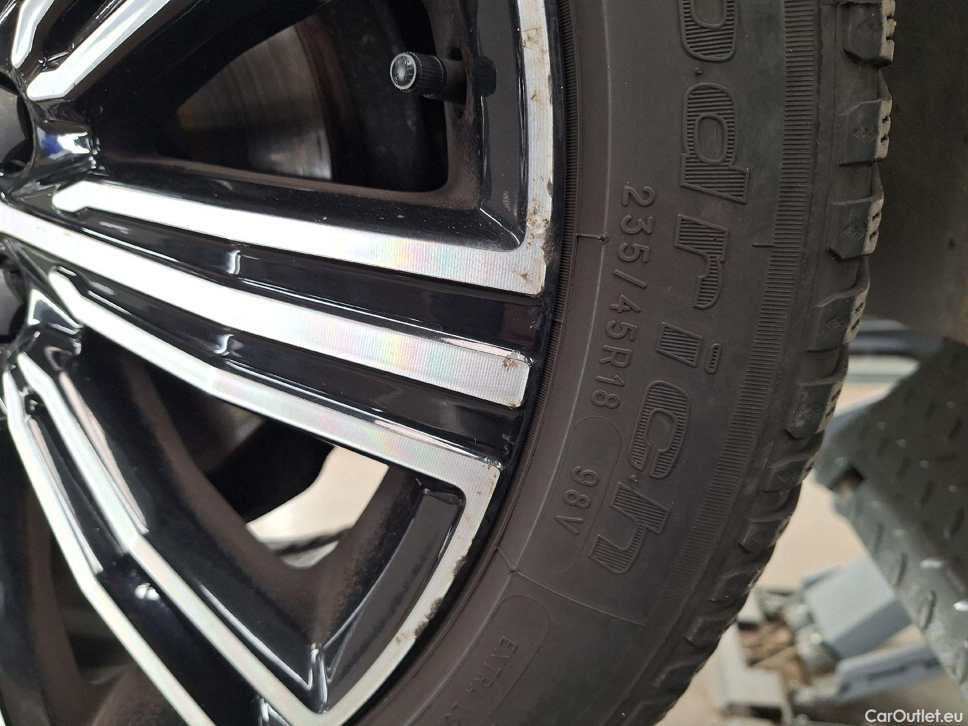  Volvo  V60 Volvo,  '18, Volvo  D3 Geartronic Inscription 5d #28