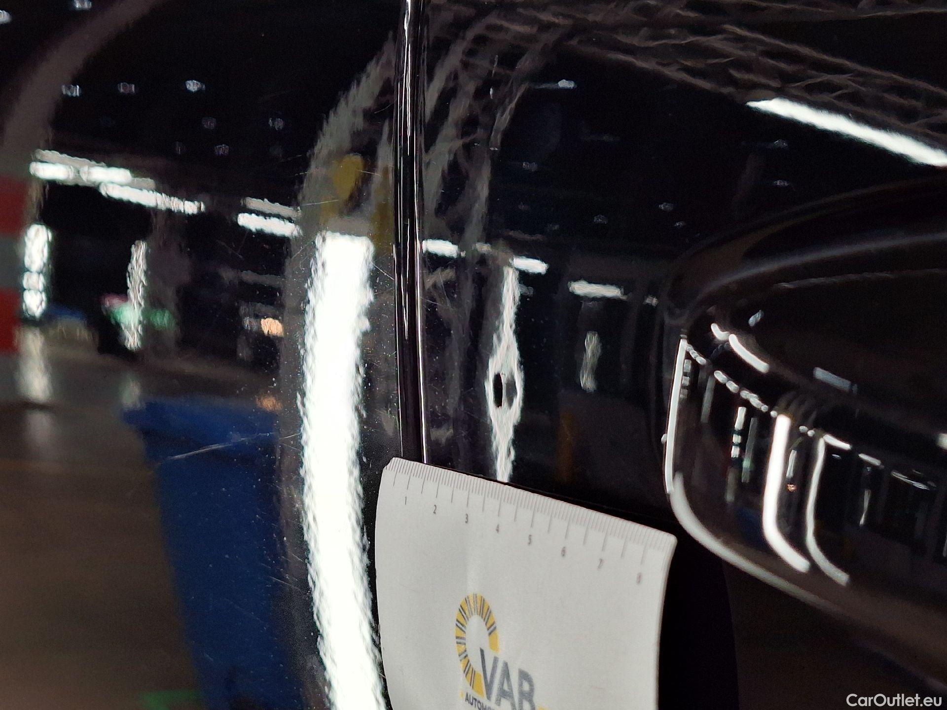  Volvo  XC 40 Volvo, XC40 '17, Volvo XC40 T2 Momentum Core 5d #47